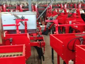 High Quality CE Certified 3 Point Hitch 4 Row Seeding Fertilizing Spraying Herbicides Insecticides Mulch Drip Tape Support Sweet Potato Planter - Qingdao Hong Zhu Agricultural Machinery Co., Ltd - China