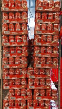Coca Cola 330ml 500ml Cans and Bottle Drinks Coca Cola 330ml x 24 Cans Coca Cola 1.5 Liter 500ml 20oz - PLANETE COMMERCE - France