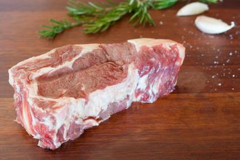 High Grade Halal Frozen Beef Strip Loin at Competitive Prices from Mutlu Et Mustafa High Grade Halal Frozen Beef Strip Loin at Competitive Prices - Mutlu Et Mustafa - France