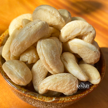 OEM Service New Crop 100% Natural Raw Cashew Nuts Grade a W320 Whole Cashew Kernels 5kg From Vietnam Manufacturer - AZU EMOBILITY LLC - Canada