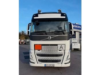 Buy Volvo FH Carrying Capacity > 4000 kg to 7000 kg - Starmark Company Limited - Tanzania