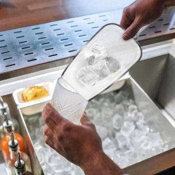 Polycarbonate PC Ice Scoop Flour Shovel for Bar Hotel MOQ 100 Brand Unique Size Ordinary Type Ice Scoop Length Ordinary Packaging - Guangzhou Unique Hotel Supplies Co., Ltd. - China