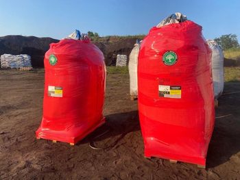 Leonardite - Organic fertilzer - Natural source of Humic substances from LLC MOKROKALIGIRSKIY LIGNITE OPEN-CUT Leonardite - Organic fertilzer - Natural source of Humic substances - LLC MOKROKALIGIRSKIY LIGNITE OPEN-CUT - Ukraine