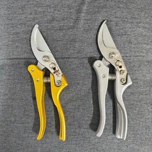 Two Colors Prunning Shears MOQ 1000PCS Model NO. PS-3 Folded Unfolded Trademark miracle HS Code 8201500090 Specification 210mm - TANGSHAN MIRACLE IMPORT AND EXPORT CO., LTD. - China
