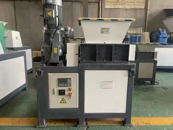 Industrial Dual Axis Wood Waste Plastic Debris Metal Steel Crusher - Maanshan Kcl Shredder Machinery Co., Ltd - China
