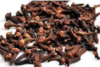 Premium Wholesale Dried Cloves – High Quality Handpicked Aromatic Whole Cloves for Food Processing, Spice Manufacturing, Cooking, Essential Oil Extraction, Herbal Applications, Bulk Export Supply with Rich Flavor, Strong Aroma, Long Shelf Life, Custom Packaging, and Global Shipping - agroturaspzoo - Poland