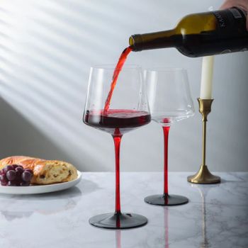 Clear Crystal Goblet Burgundy Red Wine Glass 550ml Drinking Red Stem Black Base Wine Glasses - XIAMEN SHUNSTONE HOMEWARE CO., LTD. - China