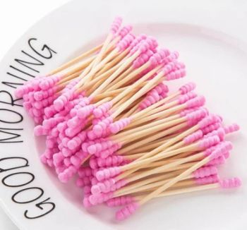 Wholesale Customized Wood Stick Cotton Buds Origin China Trademark OEM Materials Cotton Specification 7.3cm Material 100% - Ningbo Riway Industrial Co., Ltd. - China