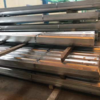 Traffic Guard Rail Highway High Speed Barrier High Speed Crash Barrier Highway - Anping Cowan Wire Mesh & Machines Co., Ltd - China