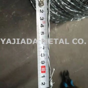 14 Gauge PVC Coated Barbed Wire Razor Barb Wire/Galvanized Barbed Wire/Barbed Iron Wire/Stainless Steel Barbed Wire/Anti Climb Blade Barbed Wire - SHIJIAZHUANG YAJIADA METAL PRODUCTS CO., LTD. - China