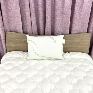 Hotel Collection Nonwoven Bed Pillows for Sleeping Pillow Hotel for Sleeping Down Custom Travel Pillow - Hangzhou Joyce Household Textiles Co., LTD. - China