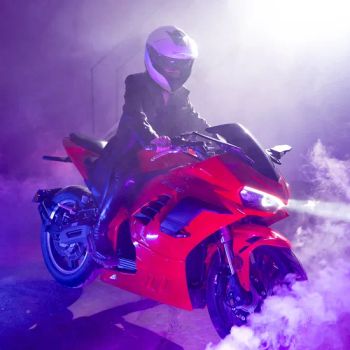 Hezzo Newbot High Speed 150km/H 200km 72V 102ah Racing Electric Motorcycles - ZHEJIANG SPEEDY FLYING ELECTRIC TECHNOLOGY CO.LTD - China