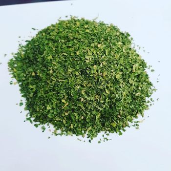 Dried Parsley Leaves Flakes - Premium Egyptian Origin, Export Quality - Elmotmiz Herbs - Egypt