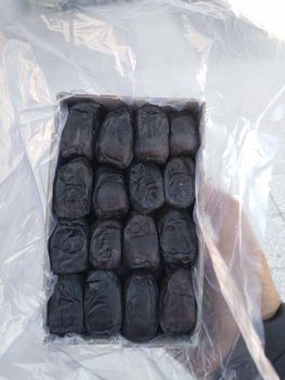 Dates Variety Iranian Varieties, Kabkab Texture Luxury, Semi-dry, Soft & - Bazaar Dates - Iran