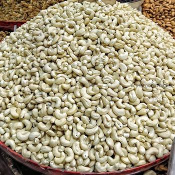 Wholesale Raw Food Grade Fresh Edible Large Size W210 Cashew Nuts Low Moisture Product - PLANETE COMMERCE - France