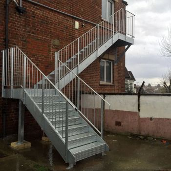 Staircase Fabrication Service Material Mild Steel Finish Quality Fine Finish Cost Effectiveness Cost Effective Quality Approval Quality - Sri Ganesh Industries - India