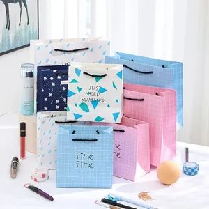 Fashion Custom Size Colorful Packaging Printed Logo Ribbon Favor Small Paper Gift Bags with Handles - Dongguan Pomall Packaging Product Co.,Ltd - China