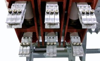 Vacuum Circuit Breaker, 11 kV Warranty 1 Phase 3Phase Frequency 50Hz Material Porcelain Rated Voltage 11 kV Model Name/Number - Magnificant Engineers - India