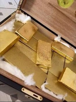 Looking For Gold Buyers Gender Men Material Glass, Pearls, Platinum, Stainless Steel - Gold and Diamond Limited - Ghana