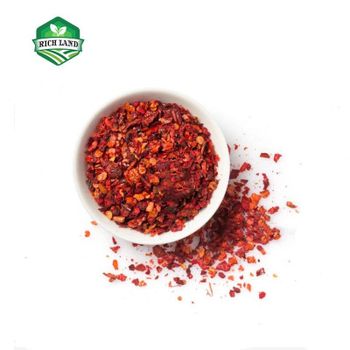 Hot Crushed Chili Flakes 2-4mm Organic No Delivery Form Bag Chili Type Cayenne Certification HALAL Shape Crushed flakes Shelf Life 12 months - QINGDAO RICHLAND AGRICULTURE CO.,LTD - China