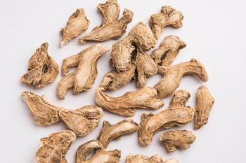 Dry ginger whole or sliced from Ivory Coast Texture Fibrous Feature low moisture Shelf Life 24 months Dry Matter Content High - De Mel Impex Trading FZ LLC  - United Arab Emirates