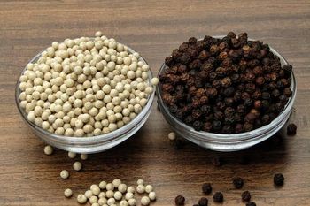 Single Spices & Herbs Premium Pepper Product Dried White Pepper / Black Pepper in Bulk Wholesale - Thai Agri Company - Thailand