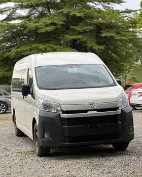 Premium Toyota Hiace Fairly Used Van With Excellent Condition 100% Clean Record Left Hand Drive Ready To Drive Best Budg - Smart Agri GmbH - Germany