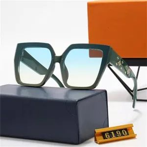 Light Shade Sunglasses Wholesale Fashion Brand Designer Luxury Sunglasses Women Shades - Quanzhou Fengze Xiaoshu Pear Trading Co., Ltd. - China