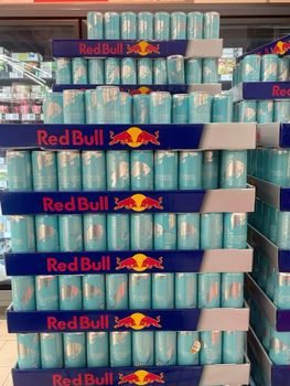 Fast Delivery Original Austria Red Bull Energy Drink 250ml and 500ml Premium Quality Soft Drink - PLANETE COMMERCE - France