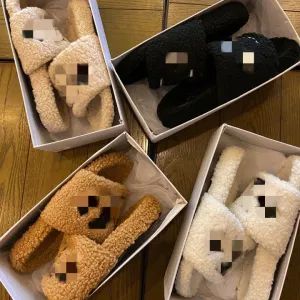 Hot Sell Designer Slides Home Slippers for Women and Kids Use Beach Season All Gender Female OEM/ODM Accept Model NO. - Skylark Network Co., Ltd - China
