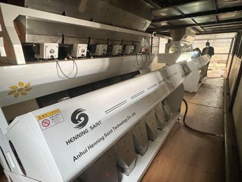 Henning Saint coffee bean color sorter Weight (kg) 750kg Model Number HS-G5 Brand Name Henning - Anhui Henning Saint Technology Co., Ltd. - China