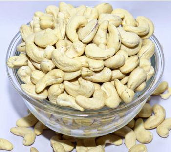 Directly Supplied Organic Raw Cashew Nuts Kernel W180/W320 Grade Dried Shell with Custom Packaging for Food Applications from PK Luxuries Directly Supplied Organic Raw Cashew Nuts Kernel W180/W320 Grade Dried Shell with Custom Packaging for Food Applications - PK Luxuries - United States