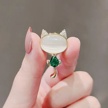Niche Geometric Brooch – Modern Lapel Pin for Business Attire & Fashionistas - Guangzhou Zimore Gift Co., Ltd. - China
