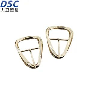 Zinc Alloy Belt Buckle Triangular Shaped Metal Belt Buckle 4 Cm Wide - DSC Xiamen Enterprise Pte Ltd. - China