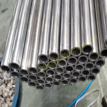 Seamless Nickel Alloy Tubes ASTM B163 N06600 Corrosion Resistant for Heat Exchangers/Condensers - EZ Steel Industrial Co., Ltd. - China