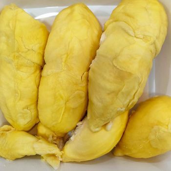 FROZEN DURIAN PULP (MONTHONG) Packaging box Weight (kg) 500gr Flavor Rich, Sweet Shelf Life 24 months Color Pale Golden-yellow - YOUNG DURIAN - Indonesia