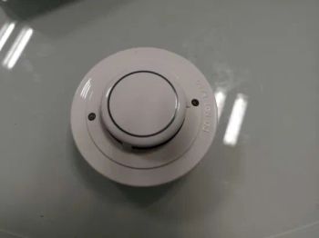 Fire Panel 2 Wire Conventional Smoke Alarm Smoke Detector for Fire Alarm System - Shenzhen Puzhesi Technology Co., Ltd. - China