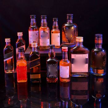 Wholesale 30ml 40ml 50ml 100ml Mini Miniature Juice Wine Spirit Liquor Glass Bottle for Whisky Vodka - Hubei Oria Package Co., Ltd. - China