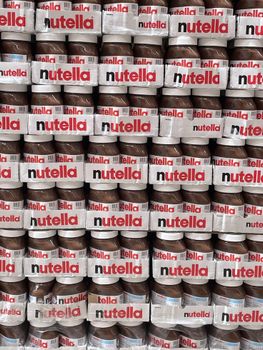 Fast Delivery Nutellas Chocolate Spread with Premium Quality Rich Hazelnut Chocolate Taste Perfect – product photo, Hazelnut Spread Biscuits products found from trusted suppliers, wholesalers, manufacturers & exporters Listing