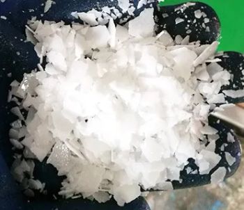 Wholesale Price Industrial Chemicals Sodium Hydroxide Granular CAS 1310-73-2 Caustic Soda for Washing Cleaning Water Treatment - Shandong Baovi Energy Technology Co., Ltd - China