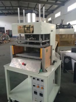 10 Tons Rubber Heat Press Machine Trademark DP Demoulding Slide Specification SGS HS Code 8477409000 Model NO. DP-300RY Warranty 12 - Kunshan Dapeng Precision Machinery Co., Ltd. - China