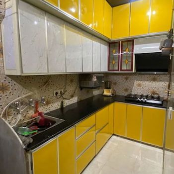Aluminium Kitchen Cabinets Colour Natural Appearance Modern Warranty 15 Years Material Aluminium Delivery Charges No Finish Type - S M Aluminium & U P V C Fabs - India