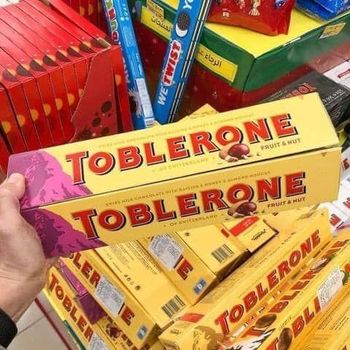 Fast Delivery Toblerone Milk Chocolate Candy Bars with Honey and Almond Nougat 20 x 3.52 oz Bars Fresh Delicious from PLANETE COMMERCE Fast Delivery Toblerone Milk Chocolate Candy Bars with Honey and Almond Nougat 20 x 3.52 oz Bars Fresh Delicious - PLANETE COMMERCE - France