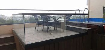 Bar Aluminum Deck Railings Style Slim Design Bar Color Wooden Brand Jindal Position Front Thickness 12 MM Usage/Application - Agarwal Glass House - India