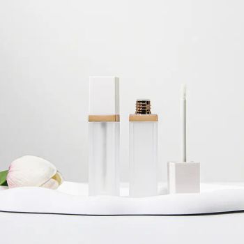 Private Label Lip Gloss Tubes 5ml Lipgloss Containers Matte Black Gold Silver Private LED Light up Lip Gloss Tube - Guangzhou Keyo Pack Co., Ltd - China
