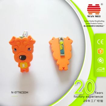 Lovely Cute Dog Shape Cartoon Nail Clipper with Silicon Cover - Foshan Fengdeli Nail Clippers Manufacturing Co., Ltd. - China