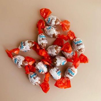 Sweet Schoko Bons Chocolate Bites With Creamy Hazelnut Center And Crispy Chocolate Shell Premium Confectionery - PLANETE COMMERCE - France
