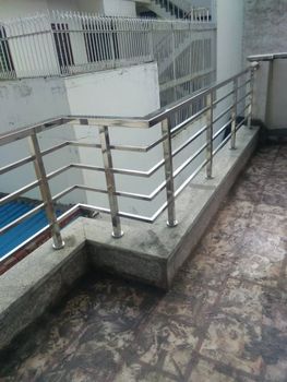 Silver Stainless Steel Square Pipe Railing, Mounting Type: Floor - S.S Craft & Fabricator - India
