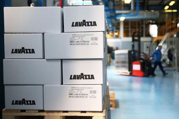 Premium Lavazza coffee beans available for bulk supply with rich flavor - MT Trading GmbH - Germany