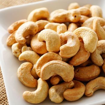 Super Wholesale Raw Dried Cashew Nuts Grade 1 24 Months Shelf Life Best Price in Boxes France Customs - AGRONOVA - United States